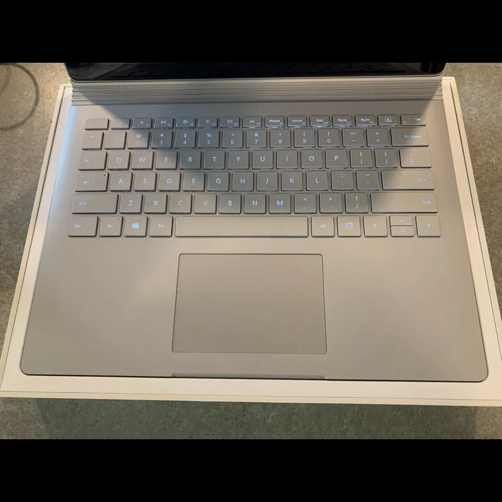 15in microsoft surface book 2 512 gb brand new untouched